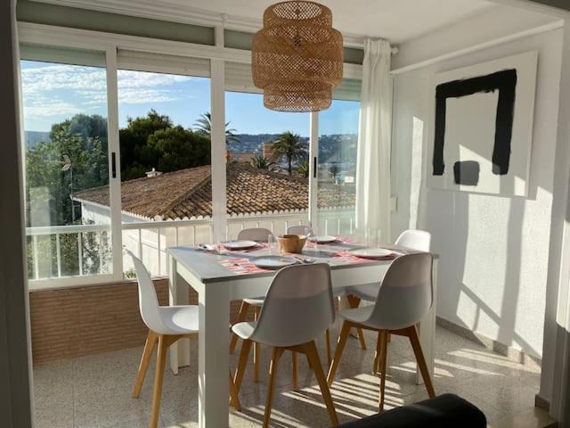 Apartamento RosarioyEmma - Primera línea de playa con vista mar Jávea Exterior foto